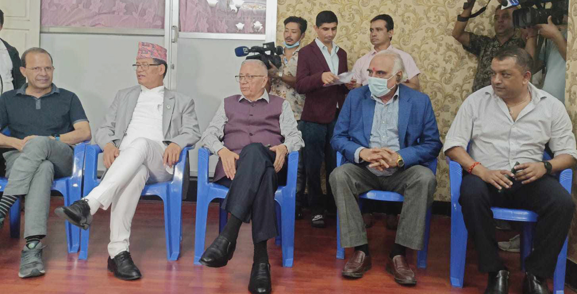 संस्थापन पक्षविरुद्ध आक्रामक हुने रणनीति बनाउँदै शेखर-गगन समूह