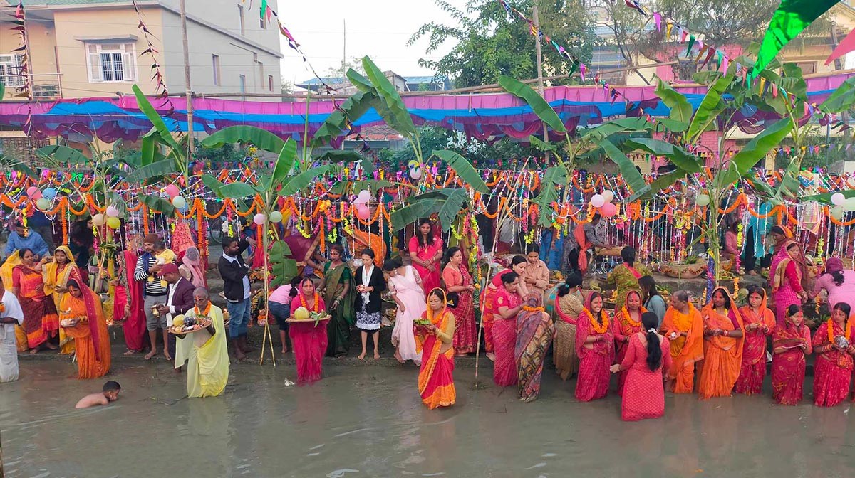 उदाउँदो सूर्यलाई अर्घ्य दिएर छठपर्व सम्पन्न