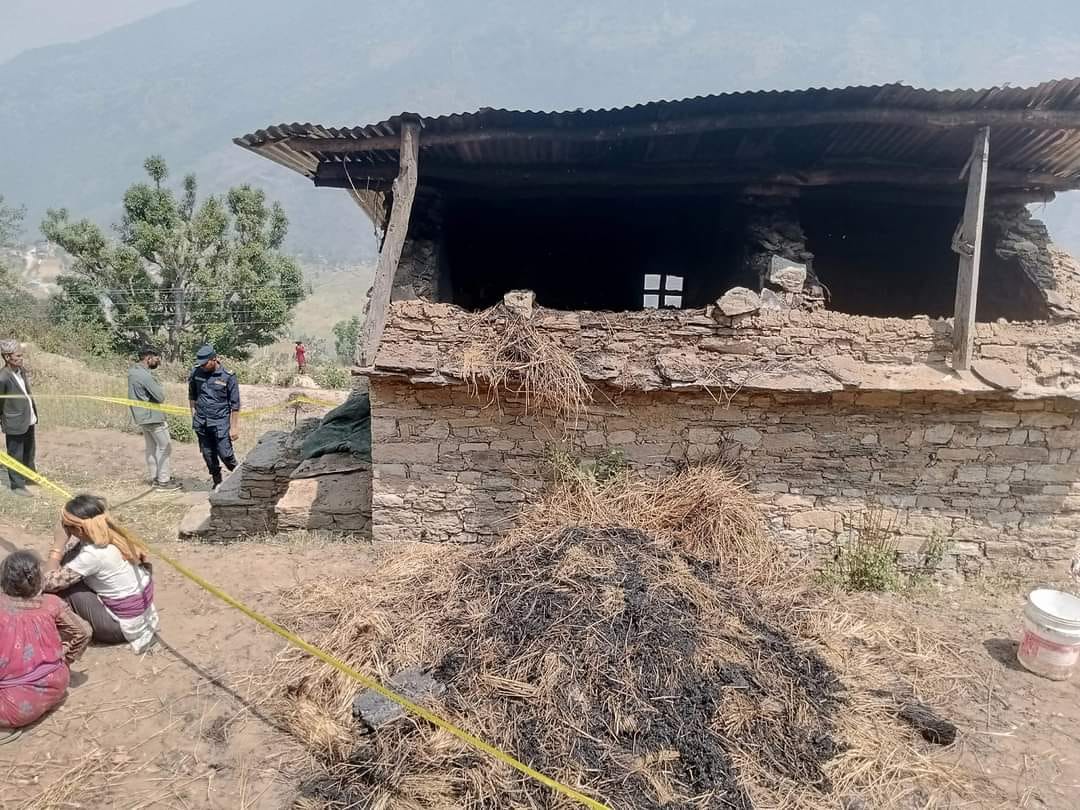 मेल्लेखमा आगलागीमा परि २ बालबालिकाको मृत्यु